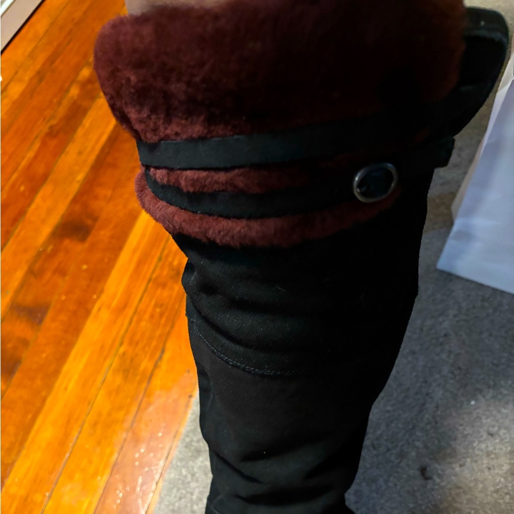 Cute UGG platform boot